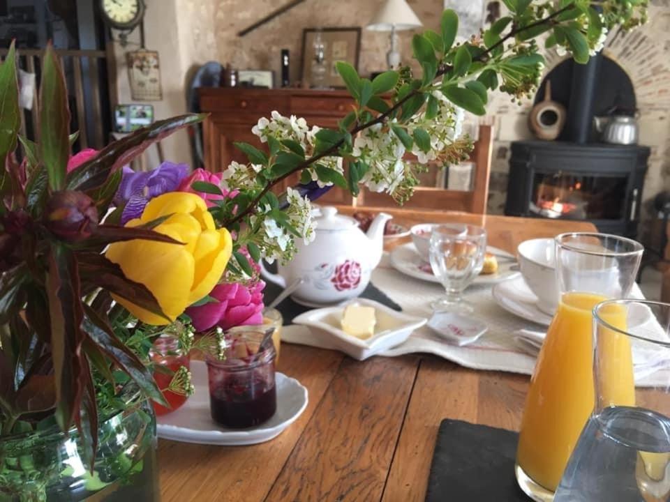 Chez Jumaine Bed and Breakfast Saint-Projet-Saint-Constant Εξωτερικό φωτογραφία